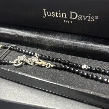 새상품급 Justin Davis 오닉스 크로스 팔찌