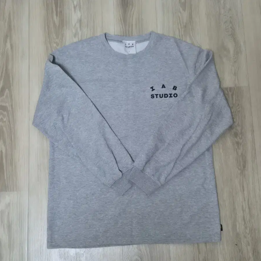 IAB-STUDIO | 아이앱스튜디오 iApp Studio Pique Long Sleeve