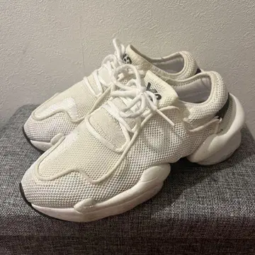 Y-3 메쉬 스니커즈 화이트