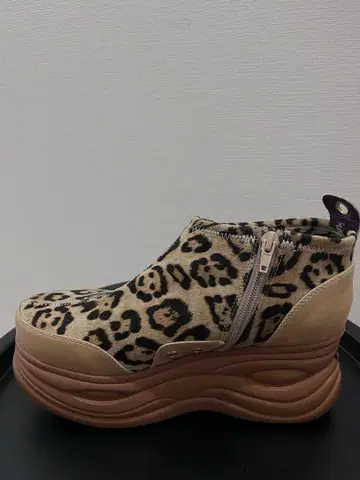 요스케 레오파드 무늬 통굽 부츠 사이드 지퍼 부착