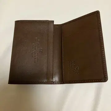 브라운 가죽 두겹 명함지갑