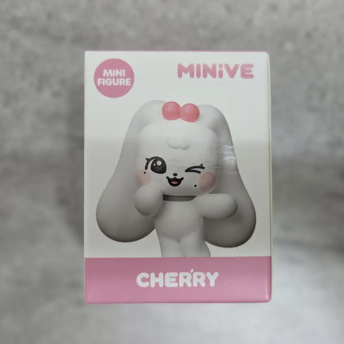 IVE リズ minive 2025 韓国ポップアップ限定 斜め掛け バッグ