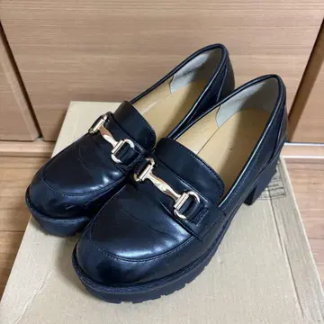블랙 가죽 통굽 로퍼 여성용