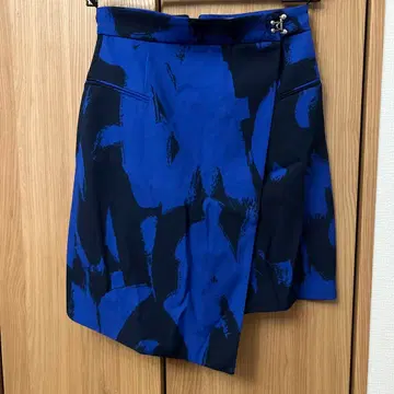 Alexander McQueen 타이트 스커트