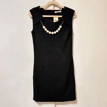 원피스 슬리브리스 원피스 드레스 목걸이 포함 새상품 택 포함 블랙 컬러