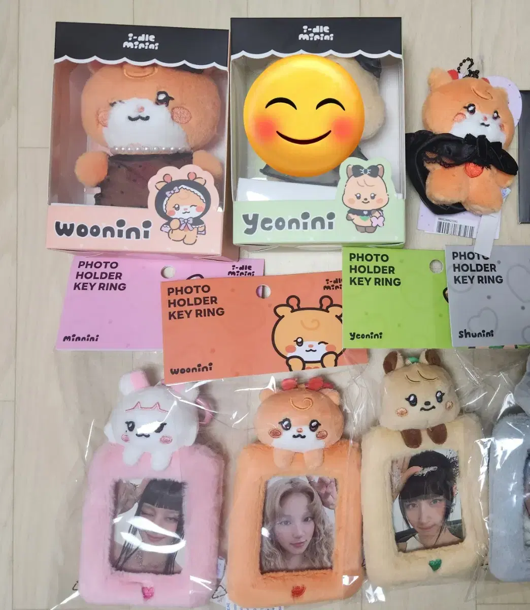 idle minini Line Friends doll key ring poca holder tc miyeon minnie yuqi shuhua