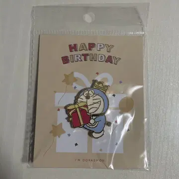 도라에몽 생일 핀 배지