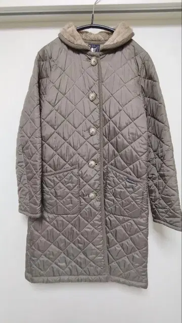 LAVENHAM 퀼팅 자켓 베이지