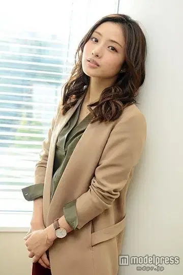 이시하라 사토미 씨 착용