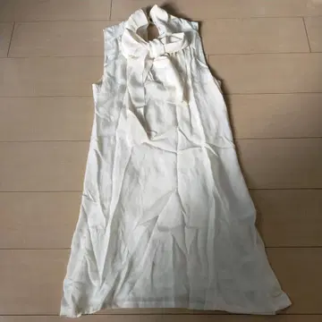 YA30 MassimoDutti 마시모두띠 슬리브리스 원피스