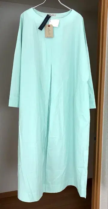 가격 인하 이치 앤티크 롱 원피스 미사용 새상품 택 포함