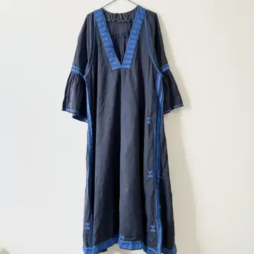 plage Line 자수 드레스 린넨 원피스