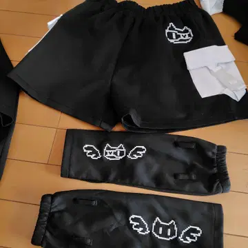ACDCRAG 고양이 숏 팬츠 암 커버 세트