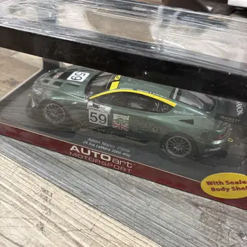 오토 아트 1/18 애스턴 마틴 DBR9 2005 #58