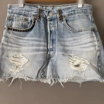 스터드가 달린 리메이크 데미지 데님 스커트