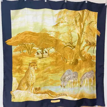 살바토레 페라가모 실크 스카프 사이즈 87cm