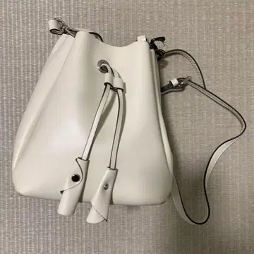GIANNI CHIARINI 화이트 버킷 백, 복조리, 2way