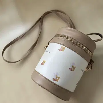 리락쿠마 숄더백 베이지
