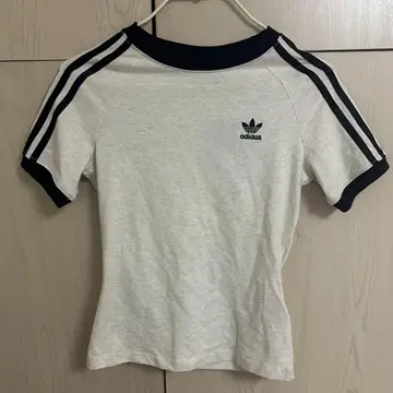아디다스 오리지널스 티셔츠