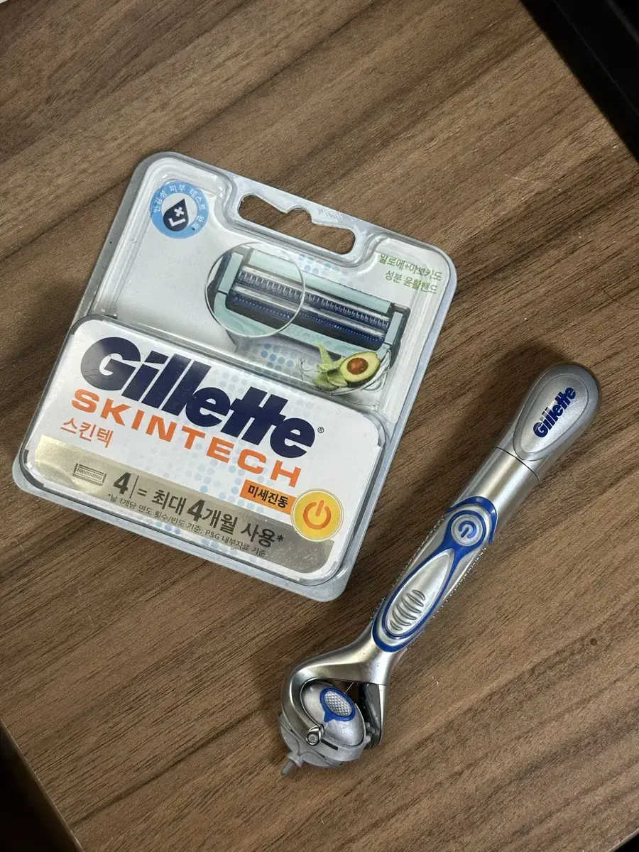 질레트 스킨텍 파워 / 면도날 4개입 새제품