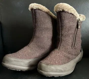 브라운 퍼가 달린 캐주얼 부츠 M 사이즈 23.5cm