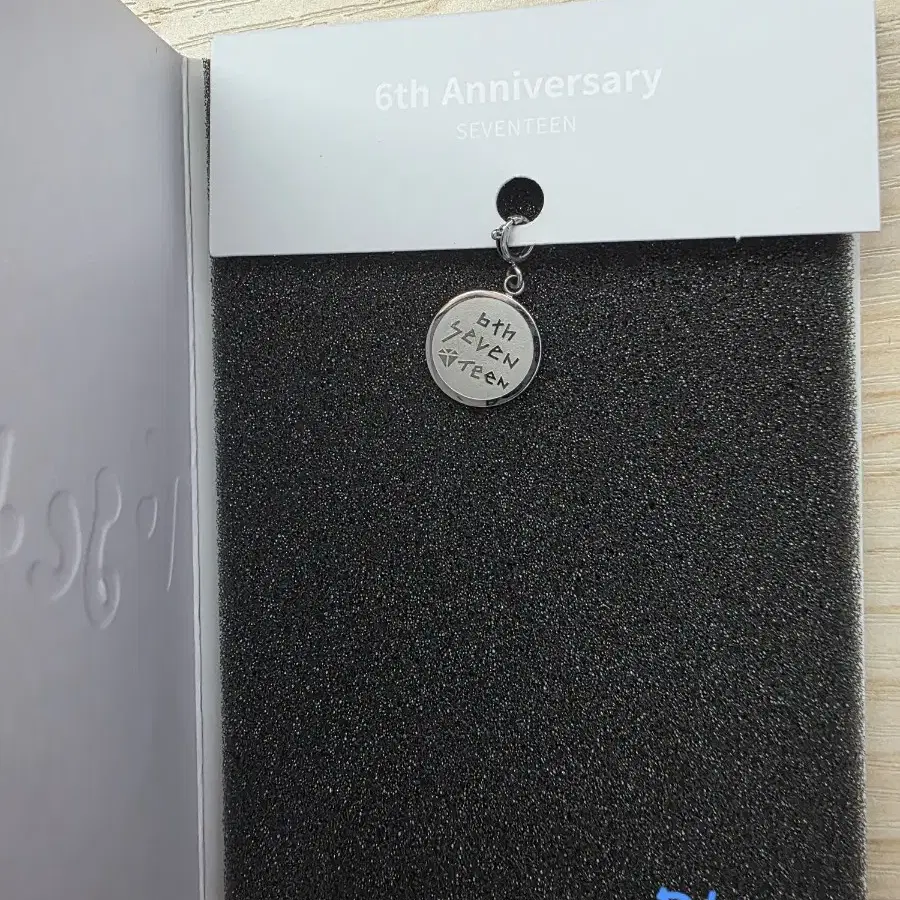 SEVENTEEN | 세븐틴 Seventeen 6 zuu anniversary necklace