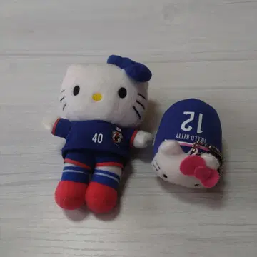 헬로키티 JFA 스포츠 축구 유니폼 봉제 인형 세트.