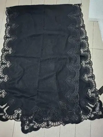 ANNA SUI 숄 블랙