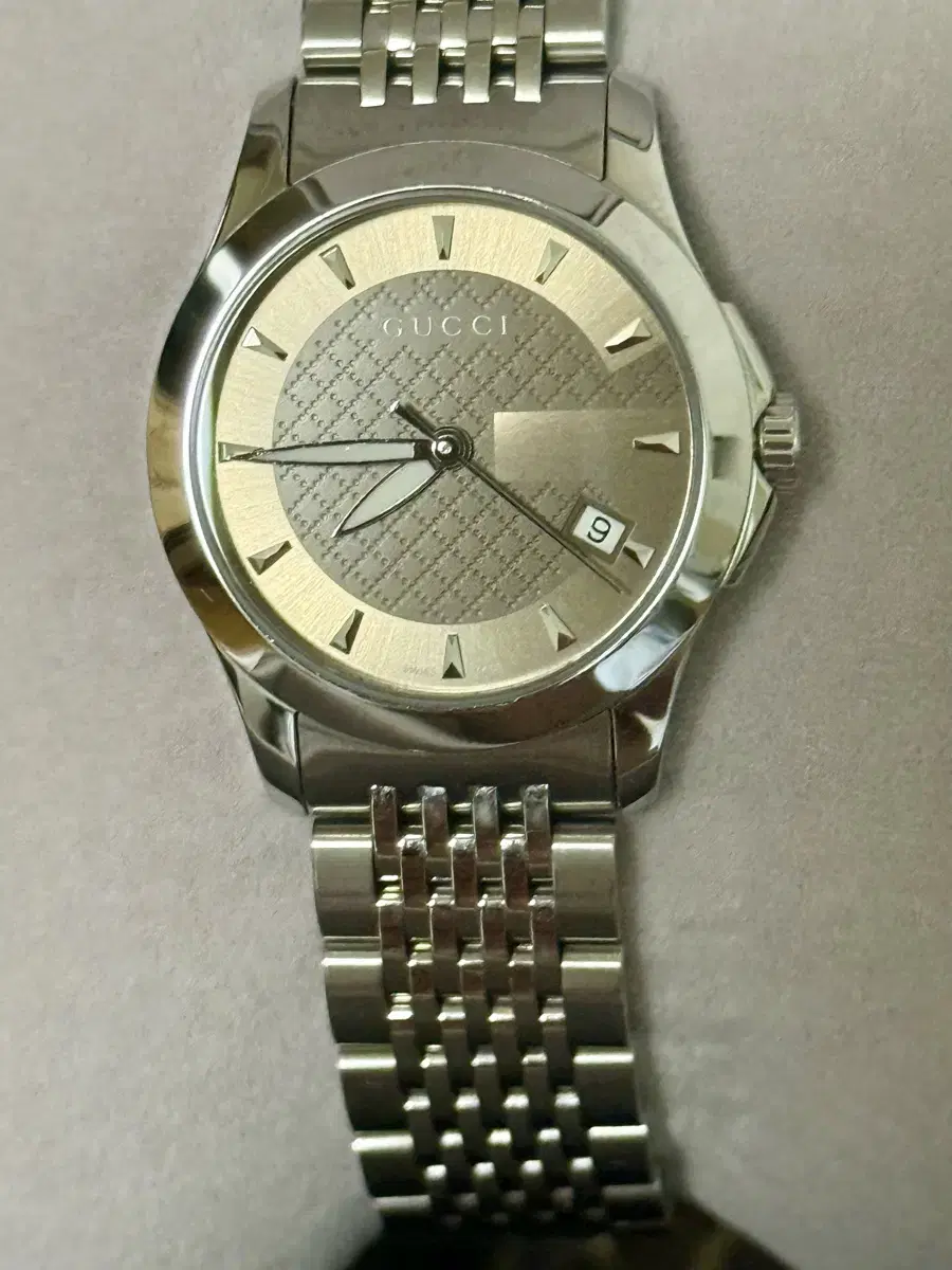 Gucci 126.5 G-Timeless Champagne Brown Series Women's Quartz Bracelet v