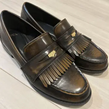 자라 로퍼