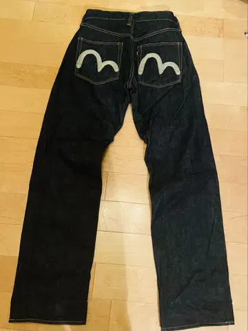 새상품급 EVISU 에비수 갈매기 자수 W32