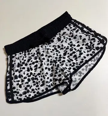미사용 아디다스 오리지널 숏팬츠 S 사이즈