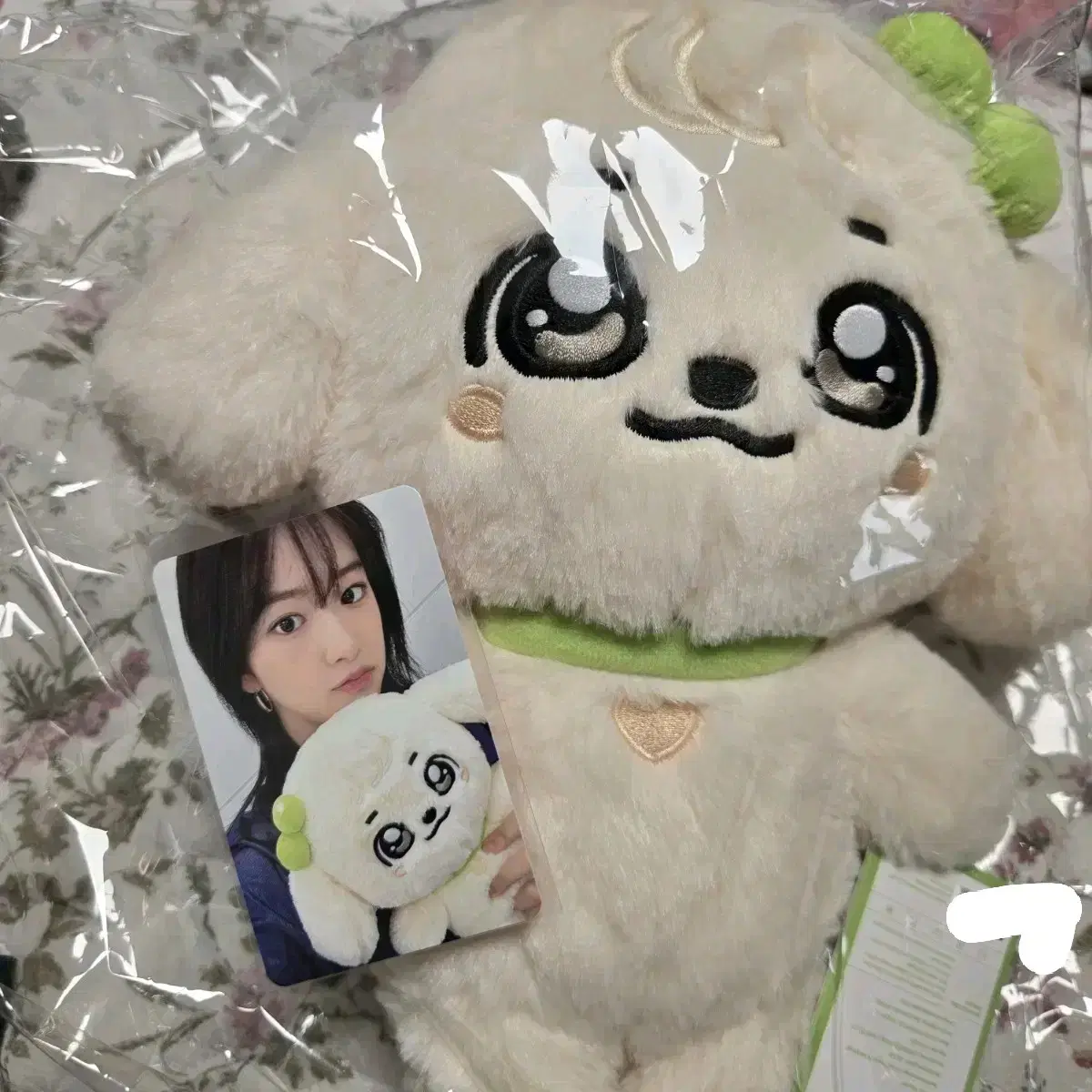 〜4/15限定 MINIVE GANGANJI ユジン おまけ付き IVE | 아이브 Ive minive pop up Ganganji An Yujin bead kit on