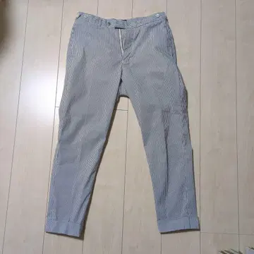 BEAMS PLUS 시어서커 스트라이프 팬츠