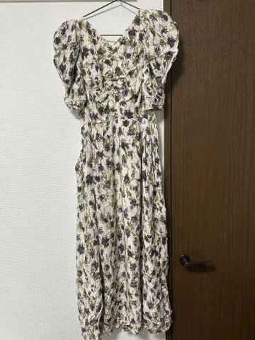 snidel 백 오픈 바리에 프린트 레이온 원피스 스나이델