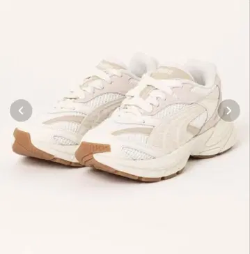 새상품 박스 있음 PUMA SURREAL C 스니커즈 화이트 24.5