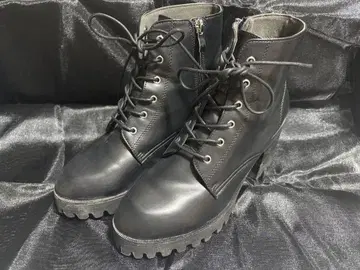 블랙 레이스업 부츠 하이 힐