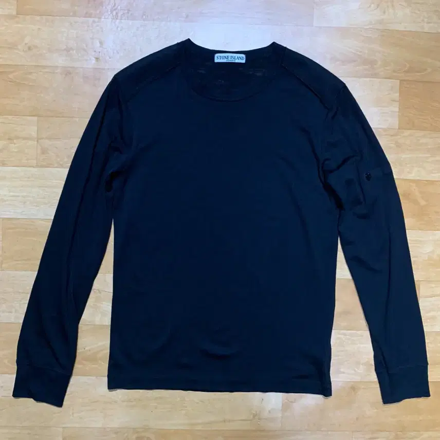 STONE ISLAND ストーンアイランド パッチバージョンロングスリーブ（ウール）