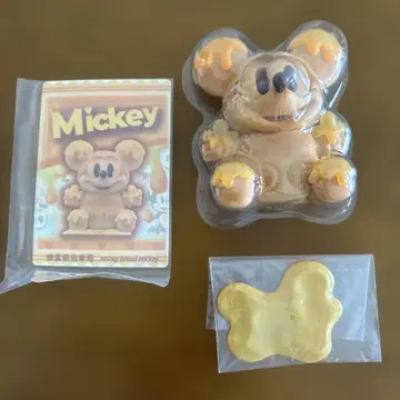 POPMART 팝마트 미키 디즈니 honeybreadmickey