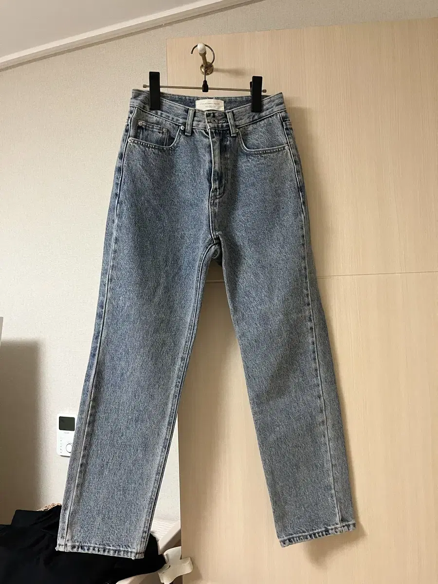 (미착용) 연한 중청 청바지