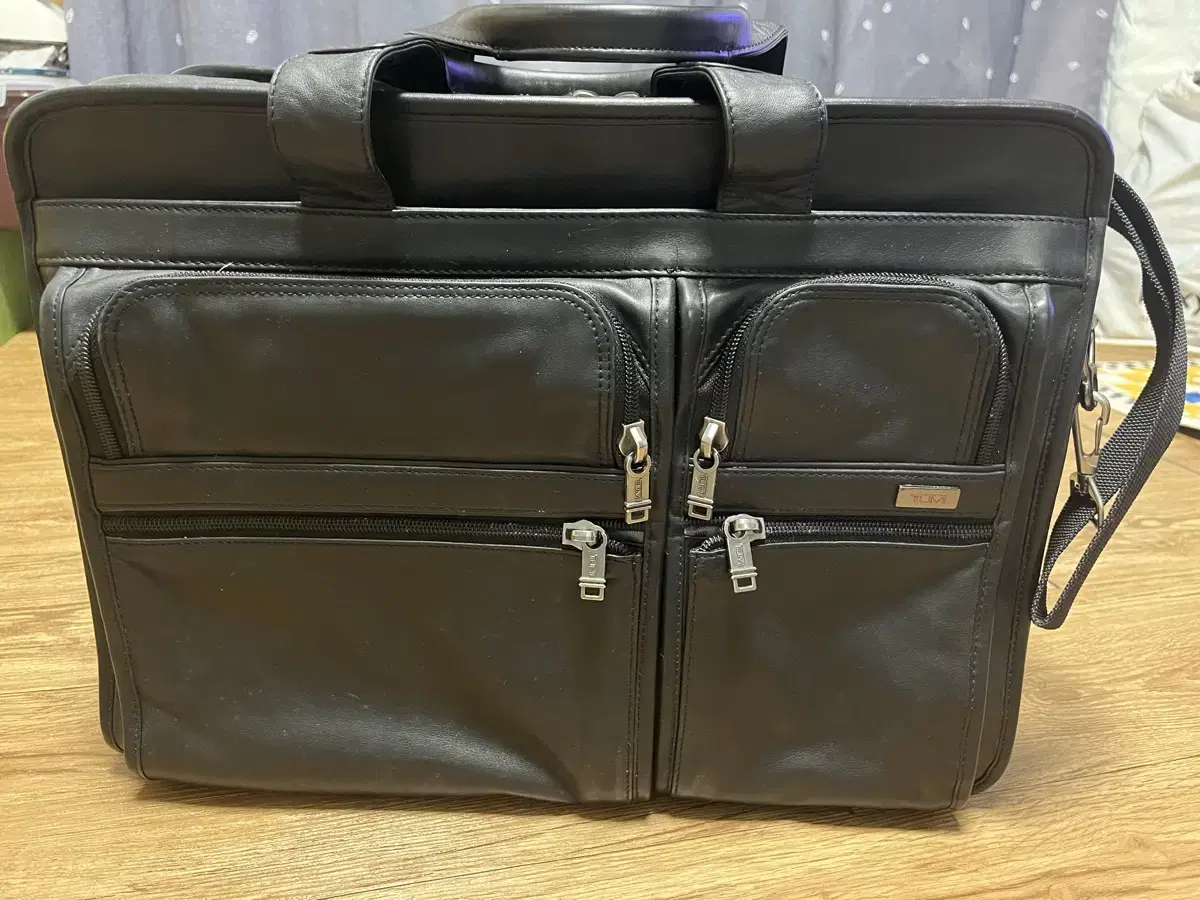 Tumi Expandable Organize Briefcase Leather Expandable Briefcase