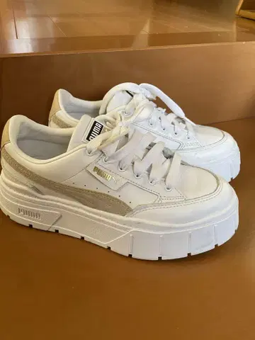 푸마 PUMA 우먼 메이즈 스택 스니커즈 통굽 품번 384363 25cm