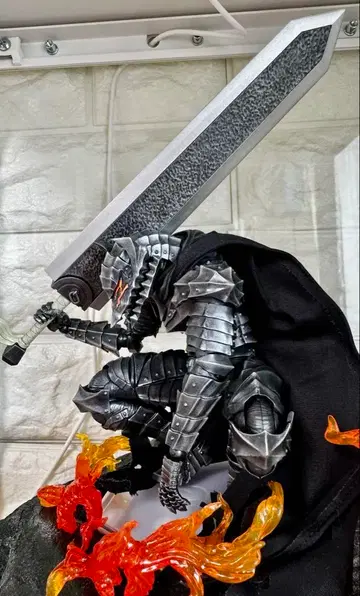 PLAMATEA 갓츠 광전사의 갑옷 페인팅 완료품