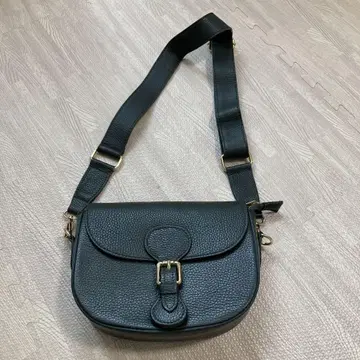 오렌티 숄더백 그린 소가죽