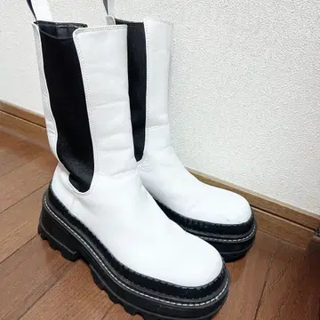 찰스앤키스 화이트 부츠