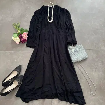 유니클로 긴팔 원피스 롱 블랙 쿠슈쿠슈 디자인 리본 M