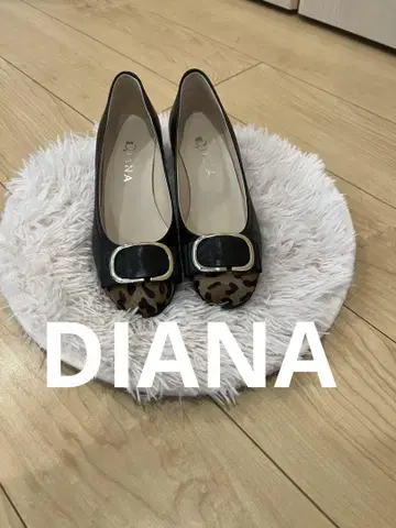 미사용 새상품 DIANA 송치 레오파드 무늬 가죽 펌프스 와이드 힐