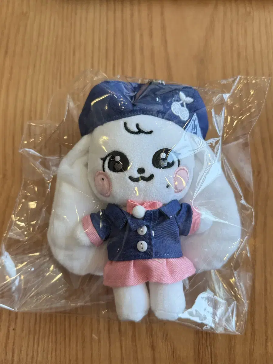 아이브 미니브 스쿨 팝업 체리 키링 판매