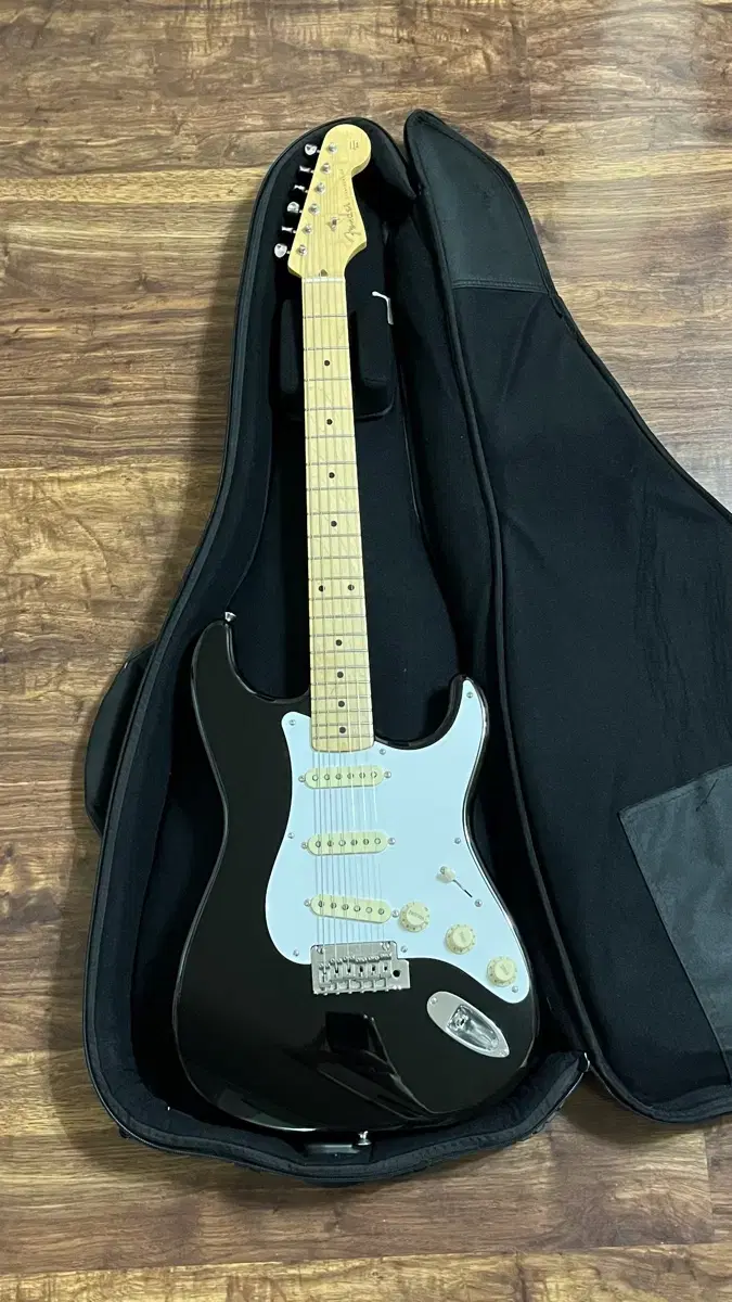 Electric Guitar Ilpen Hybrid 50s Stratocaster SSS Black Fender Soft Case
