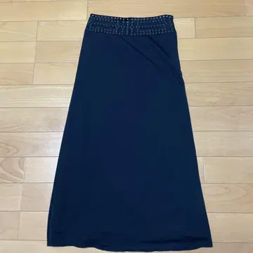 비비안 탐 새상품 펀칭 타이트 스커트 스터드 빈티지